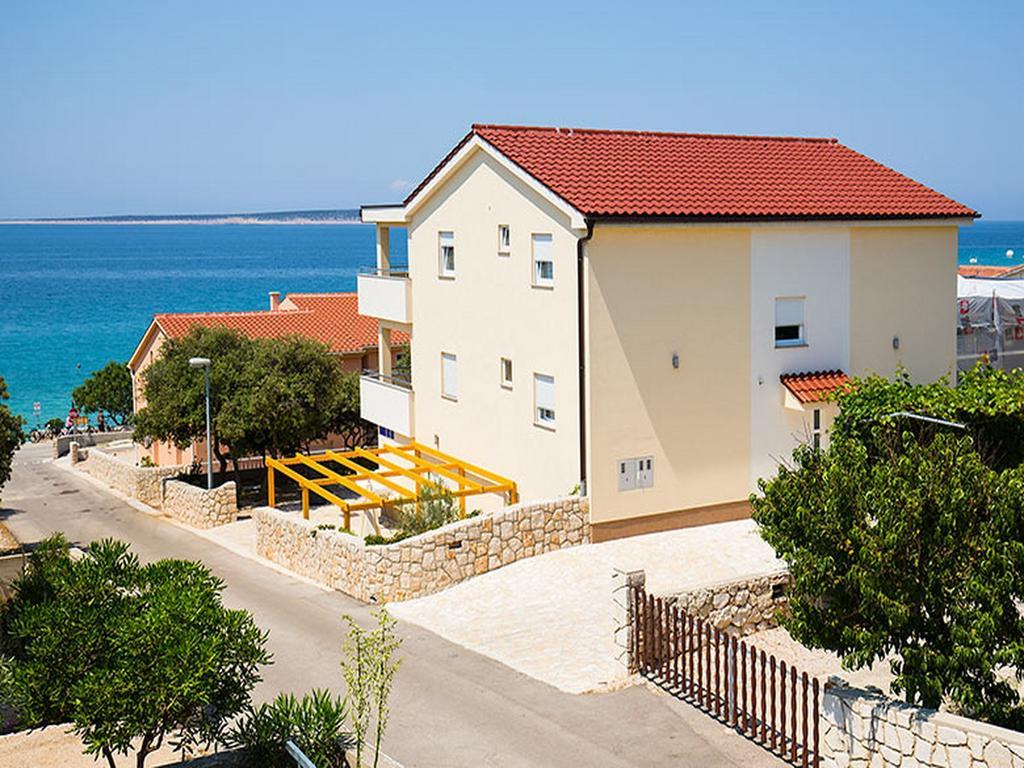 מאנדרה Apartments Cikac II - Modern Apartments By The Beach מראה חיצוני תמונה