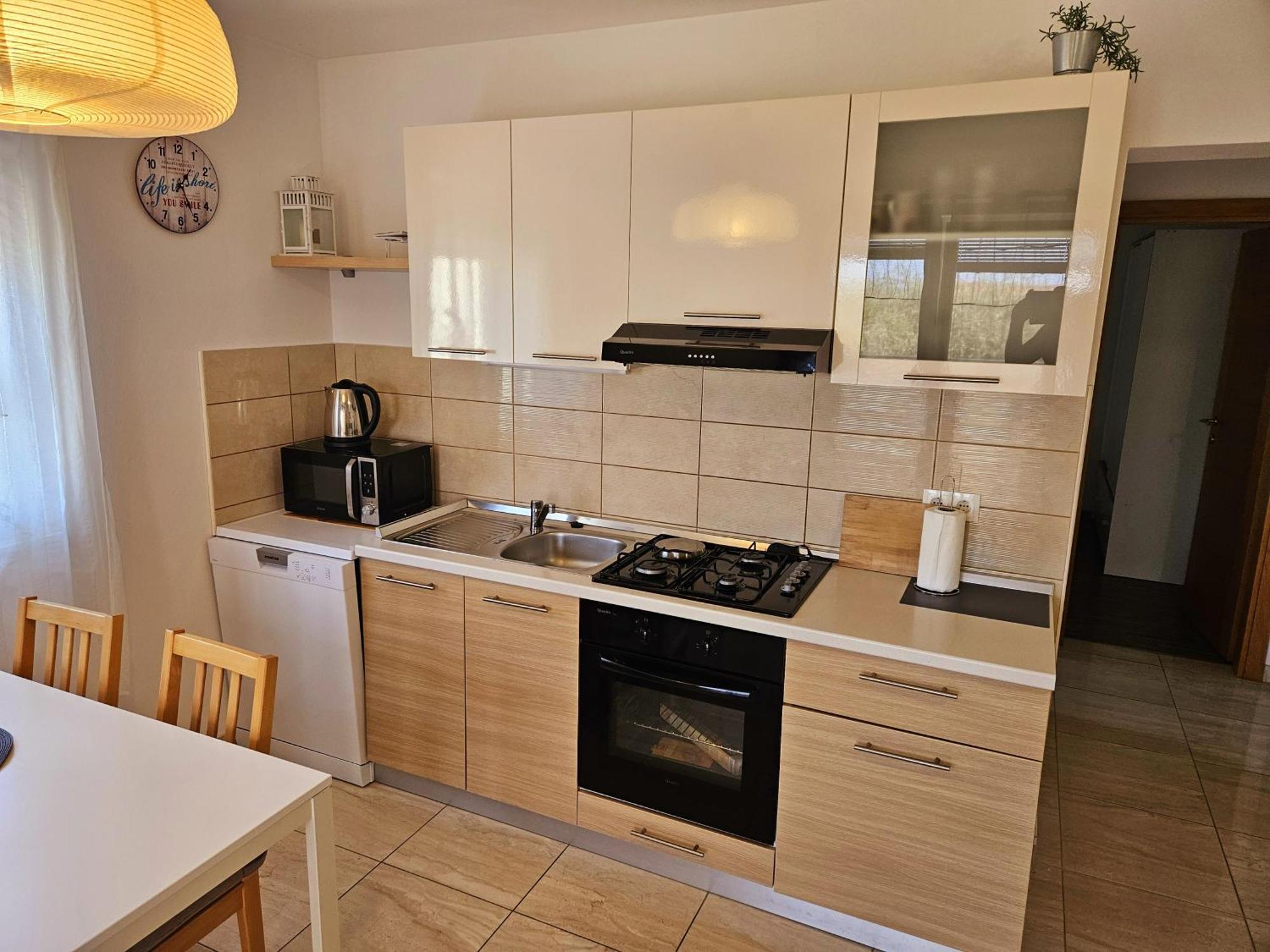 מאנדרה Apartments Cikac II - Modern Apartments By The Beach מראה חיצוני תמונה