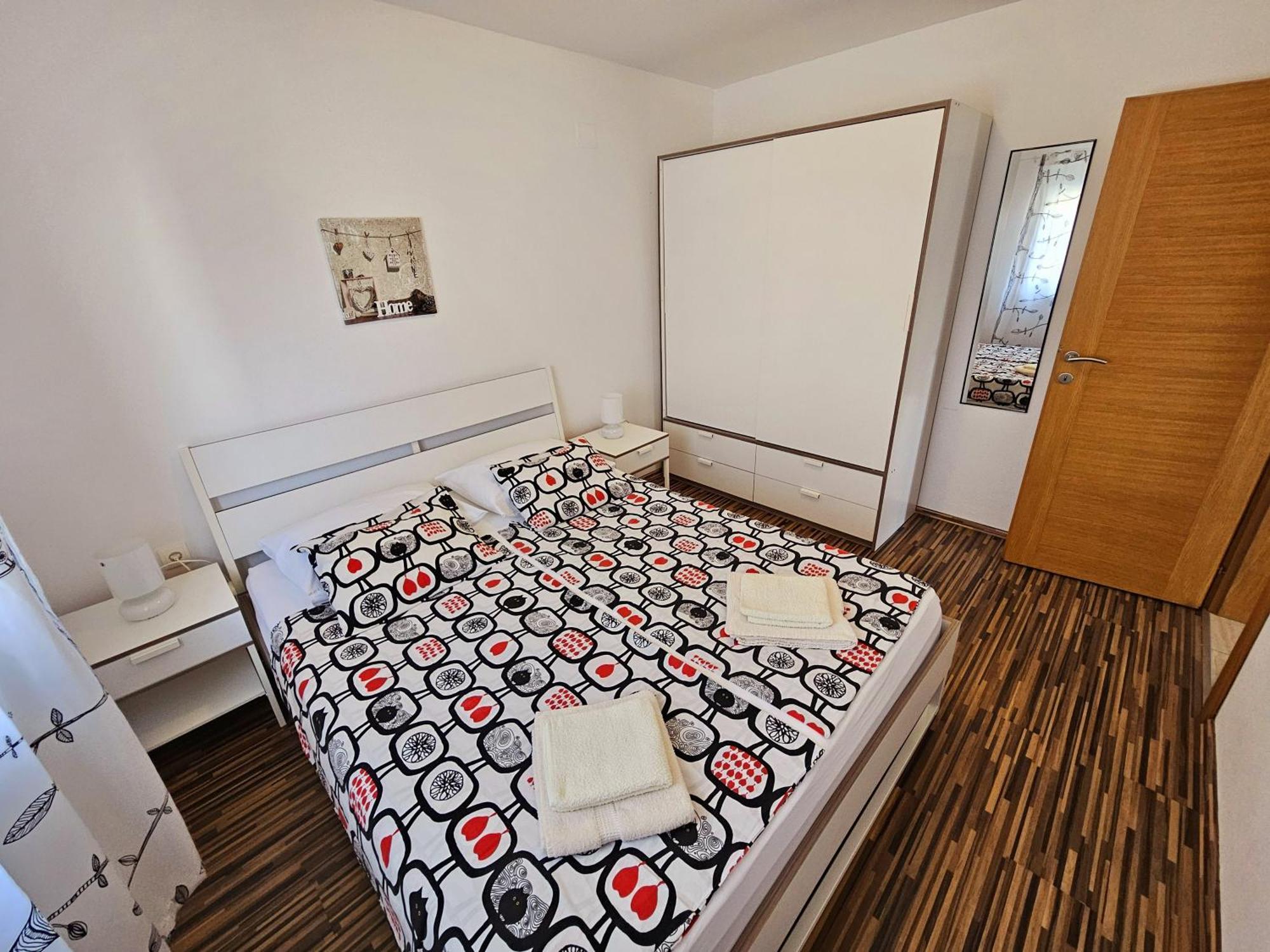 מאנדרה Apartments Cikac II - Modern Apartments By The Beach מראה חיצוני תמונה