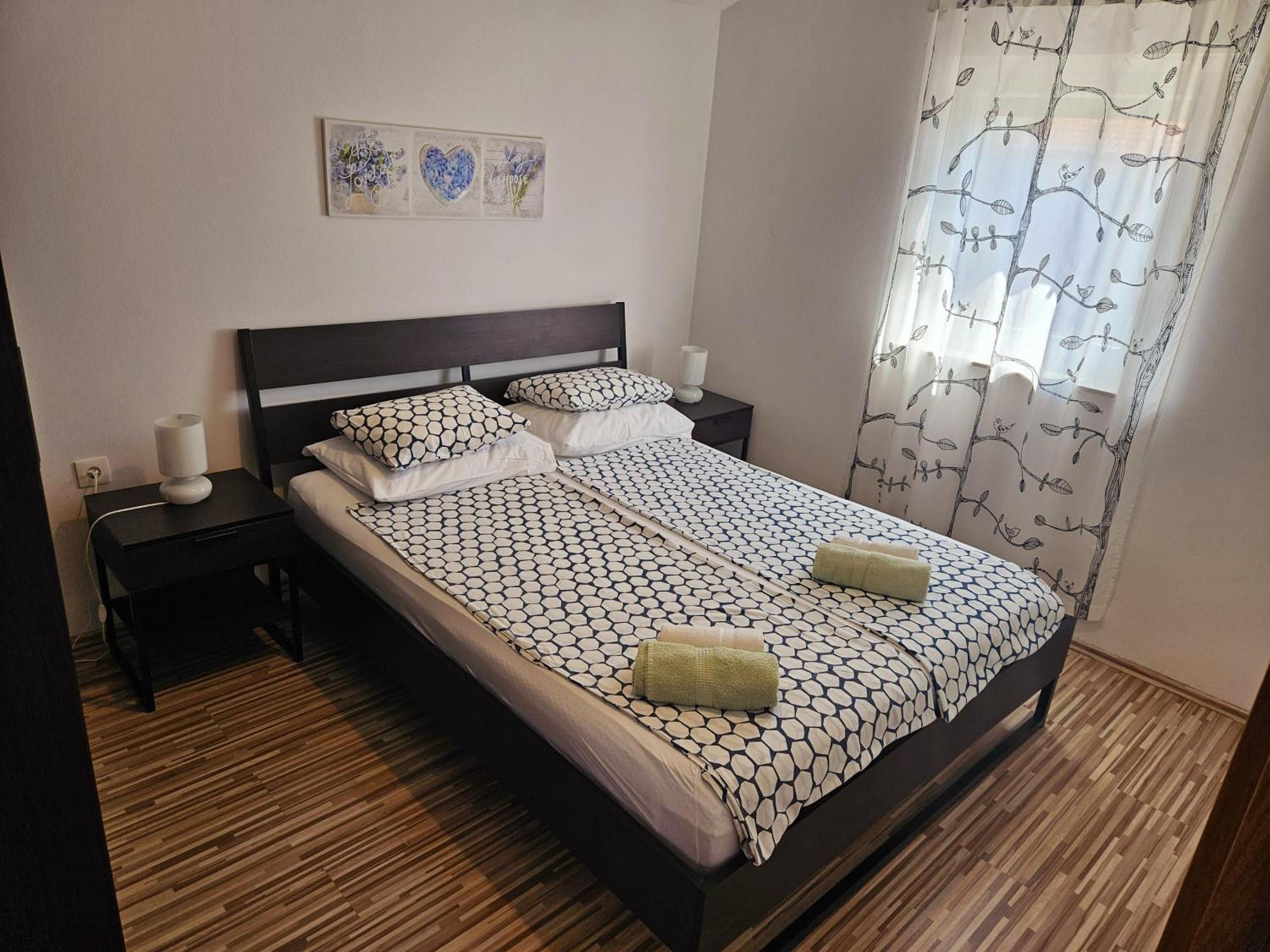 מאנדרה Apartments Cikac II - Modern Apartments By The Beach מראה חיצוני תמונה